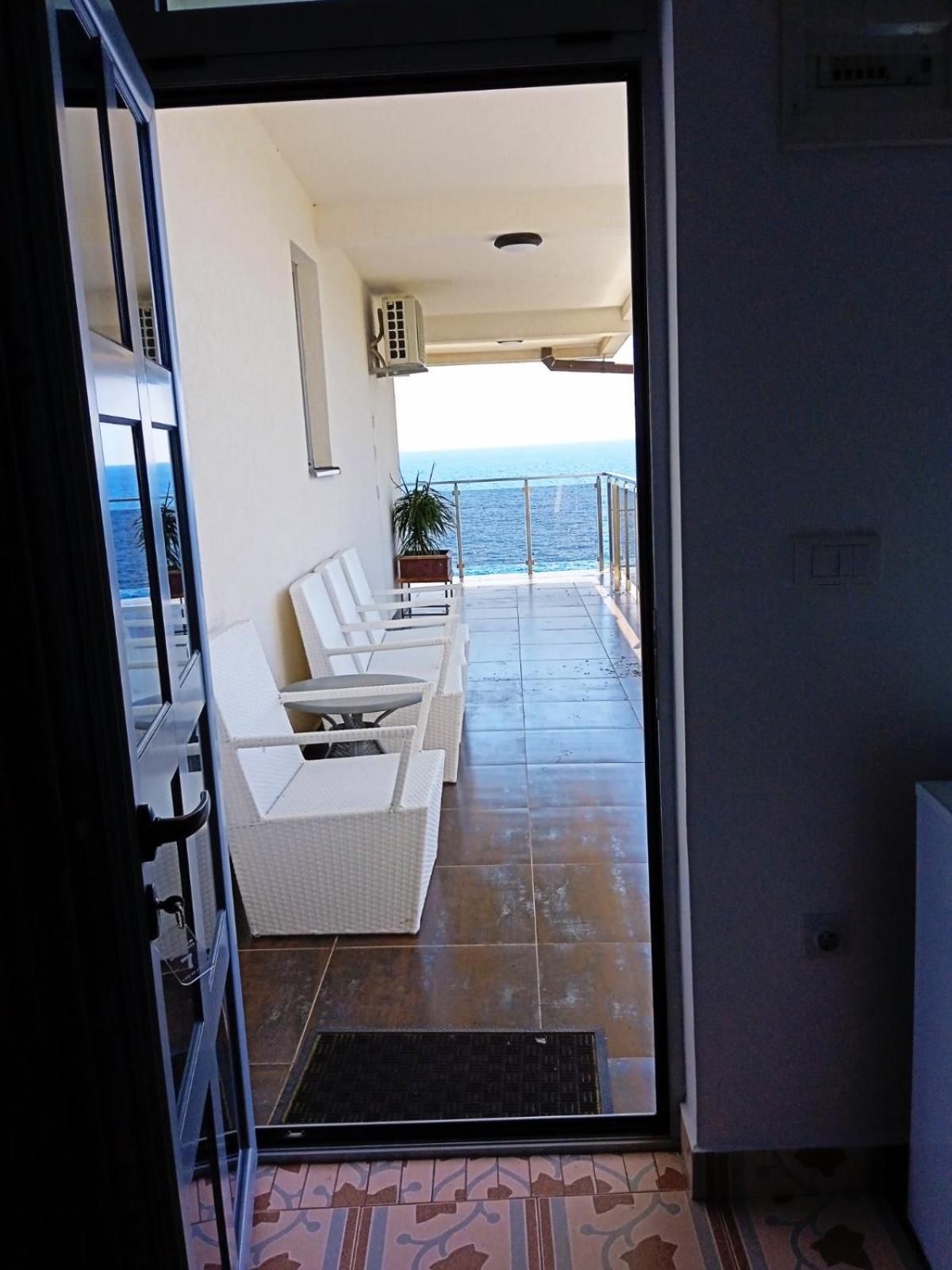 Sunset View Apartments 바르 객실 사진