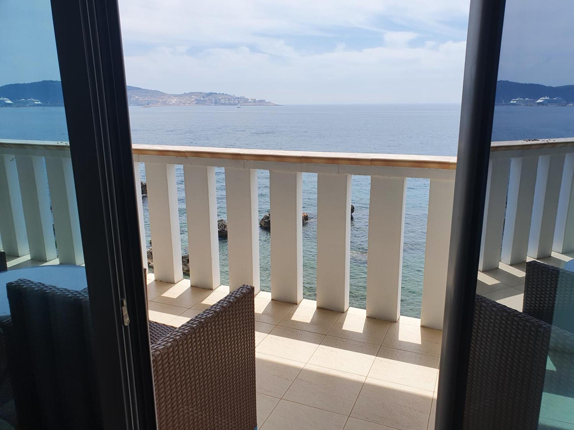 Sunset View Apartments 바르 객실 사진