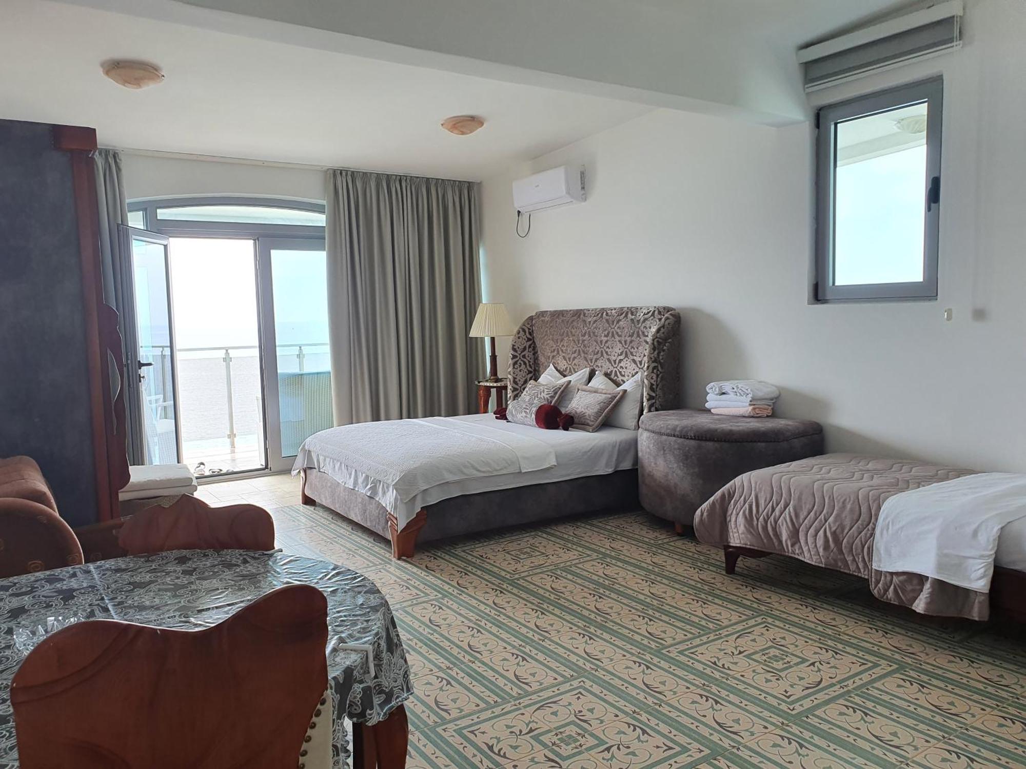 Sunset View Apartments 바르 객실 사진